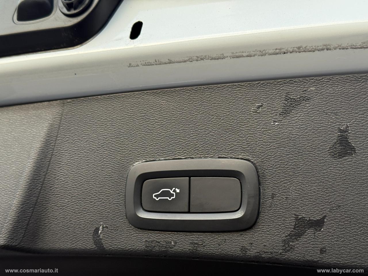 VOLVO XC40 D3 AWD Geartronic R-design N1 TETTO/GANCIO