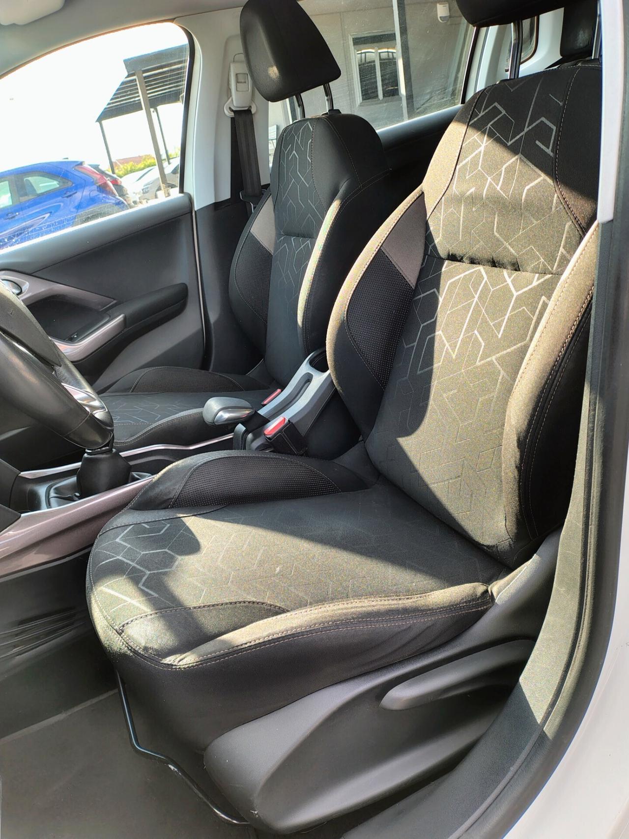 Peugeot 2008 1.2 VTi 82CV Allure