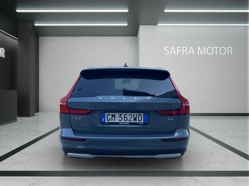 Volvo V60 Cross Country B4 D AWD autom. PLUS