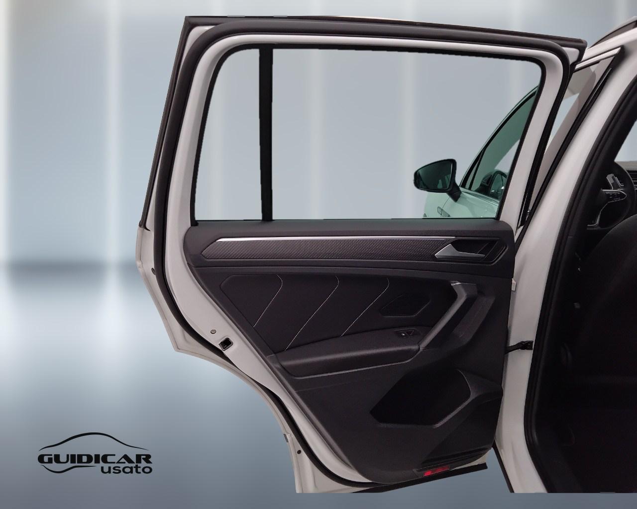VOLKSWAGEN Tiguan II 2021 - Tiguan 1.5 tsi R-Line 150cv dsg