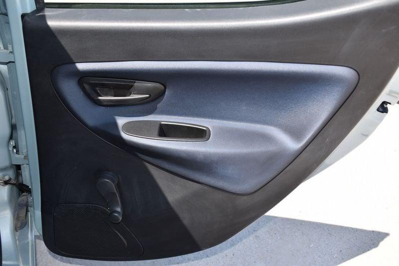 Lancia Ypsilon Ypsilon 1.0 FireFly 5 porte S&S Hybrid Platino