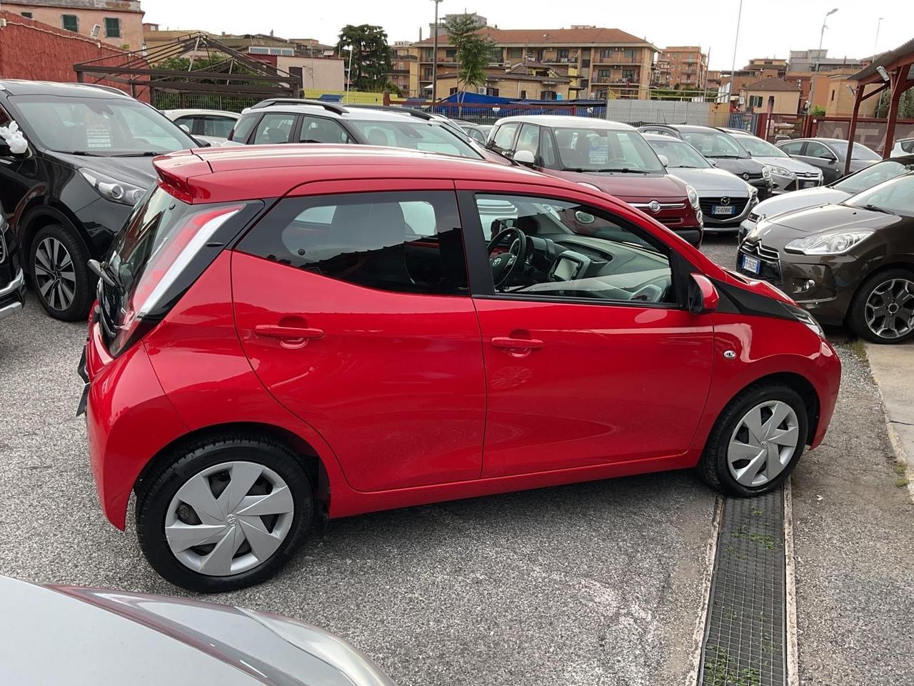 Aygo 1.0 VVT-i 69 CV( 25 mila km ) -unipro-rate
