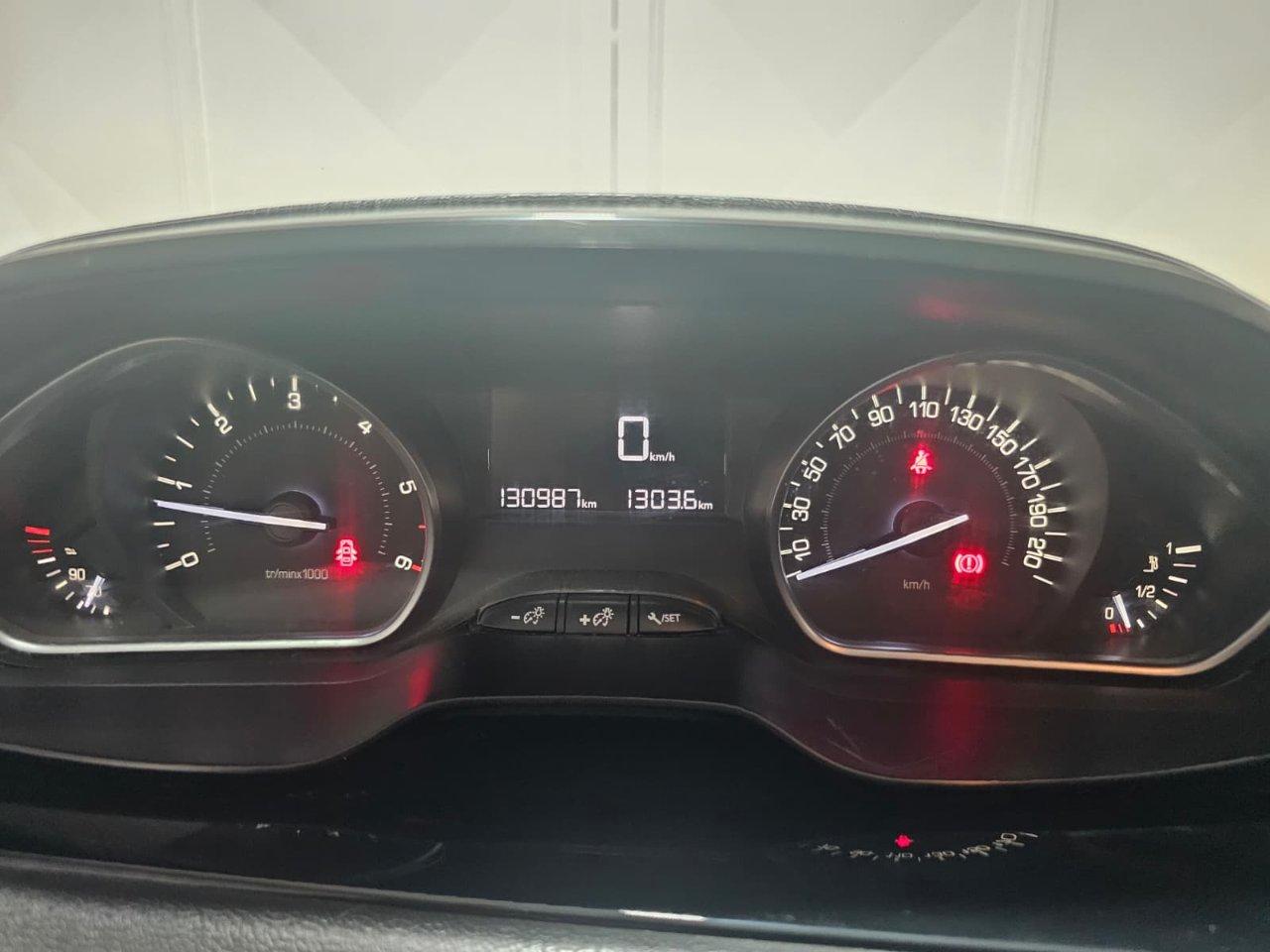 Peugeot 208 5 Porte 208 5p 1.6 bluehdi Allure 75cv