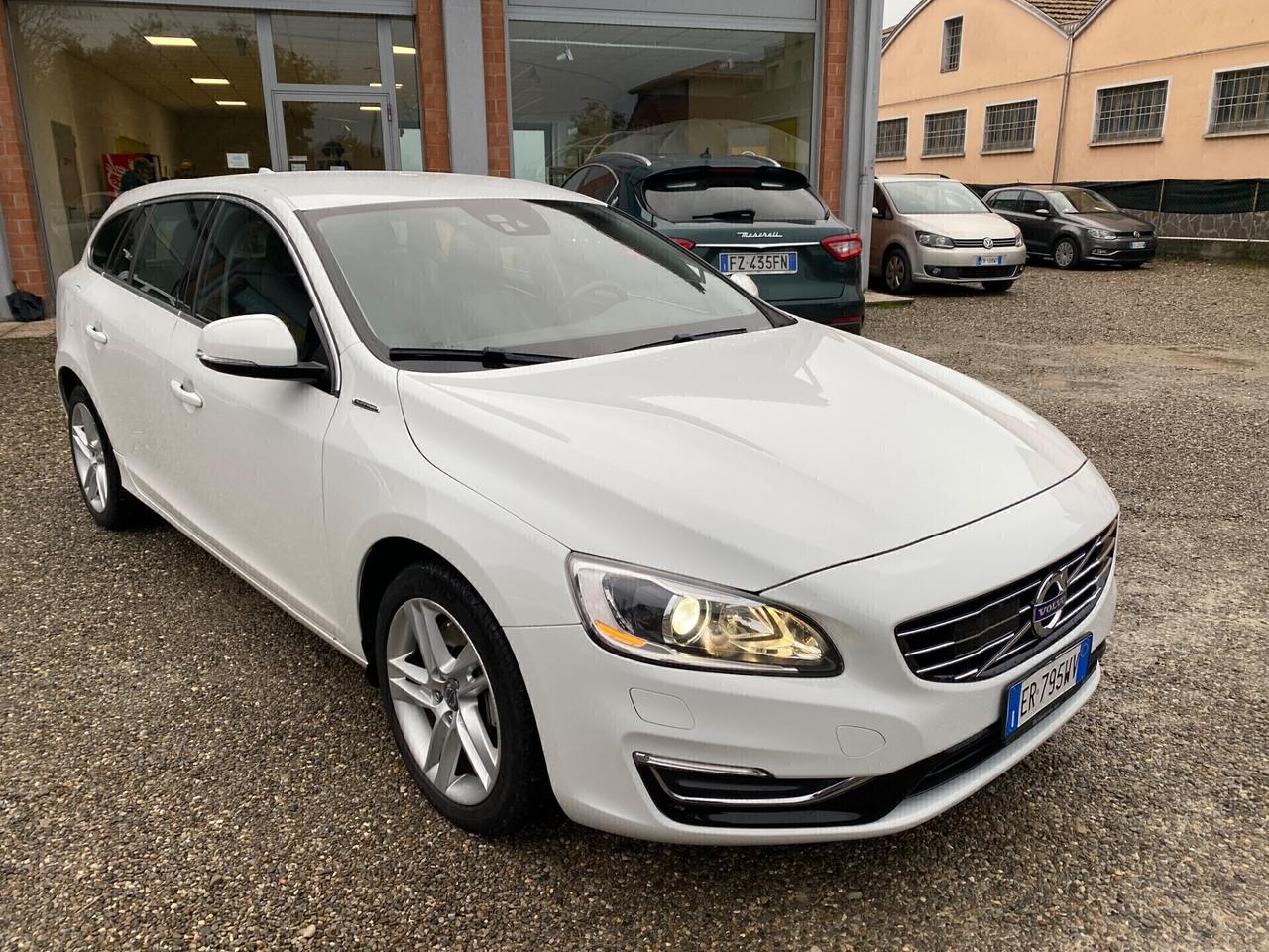Volvo V60 D6 AWD Geartronic Plug-In -Gancio -Unico Proprietario