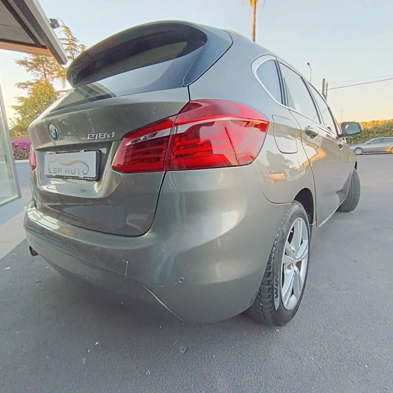 Bmw 2er Active Tourer 218d LUXURY