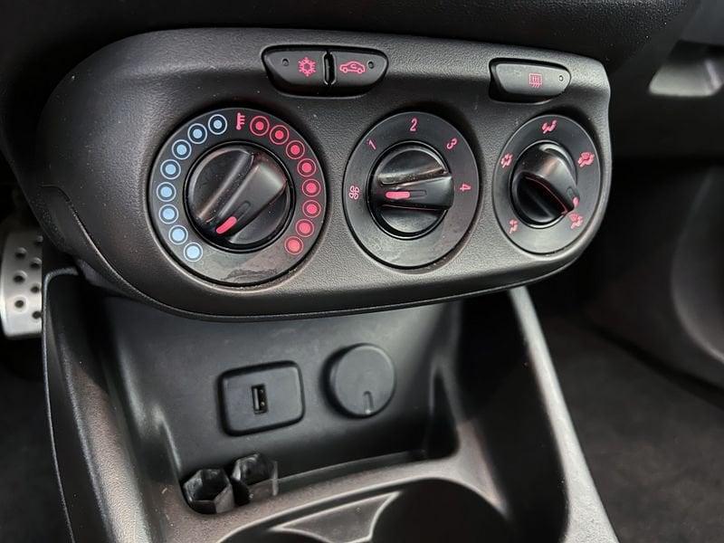 Opel Corsa 1.2 70cv MT5 b-Color