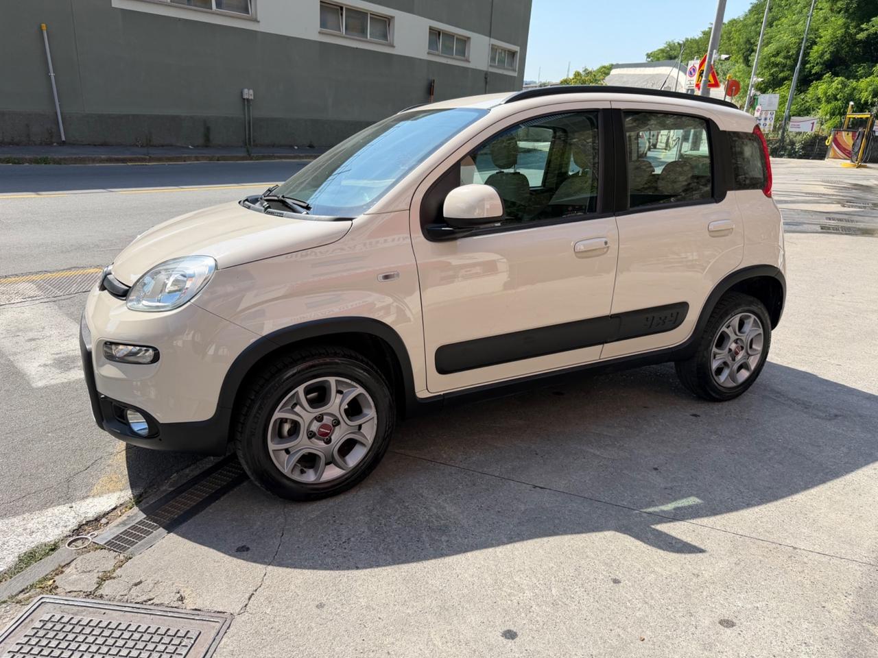 Fiat Panda 1.3 MJT 4X4 NEOPATENTATI KM 60 MILA !!!