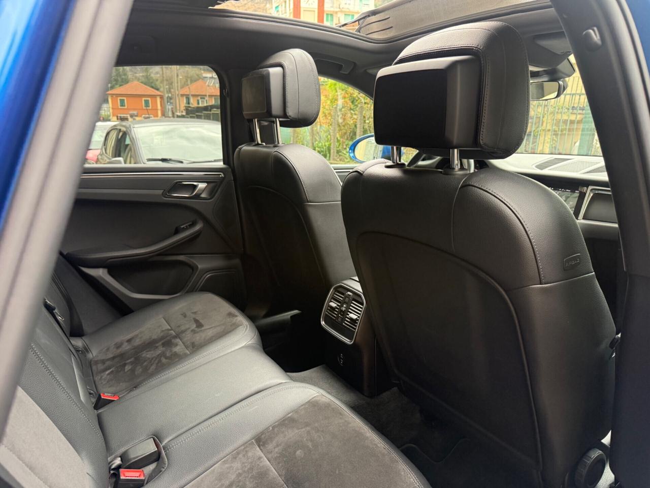 PORSCHE MACAN 2.0 ZAFFIRO CERCHI 21 TETTO SCARICHI