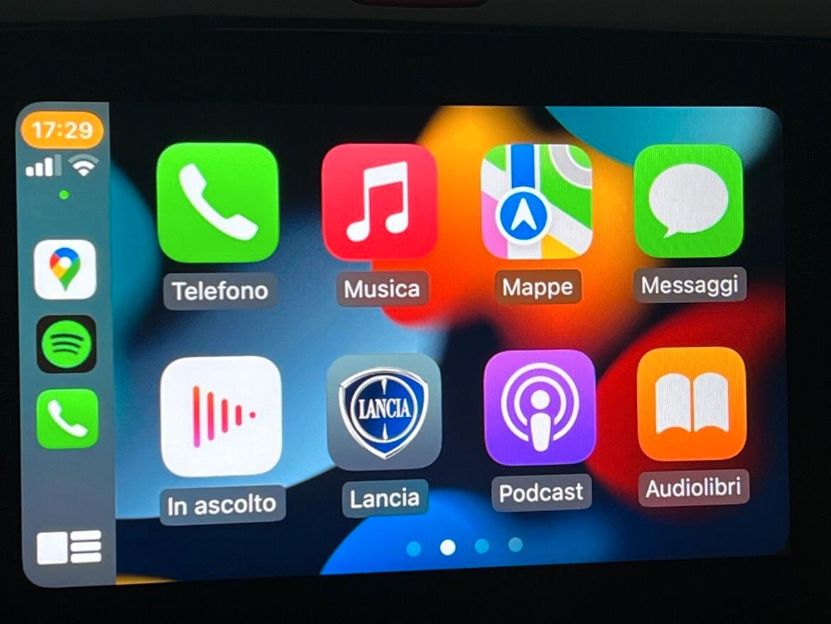 Lancia Ypsilon 1.0 firefly hybrid Platino App Conn Cam 15" Neopat