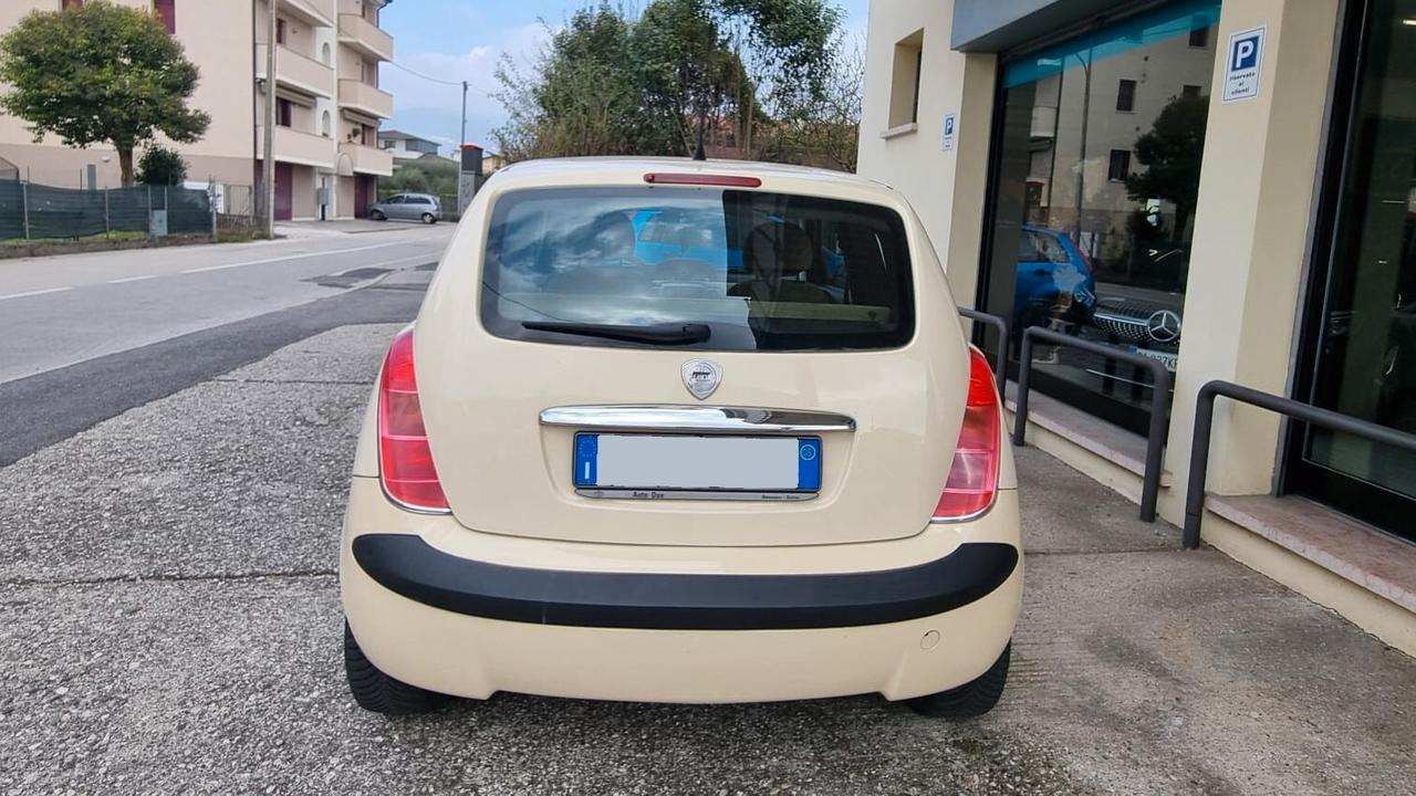 Lancia Ypsilon II 2003 1.2 8v