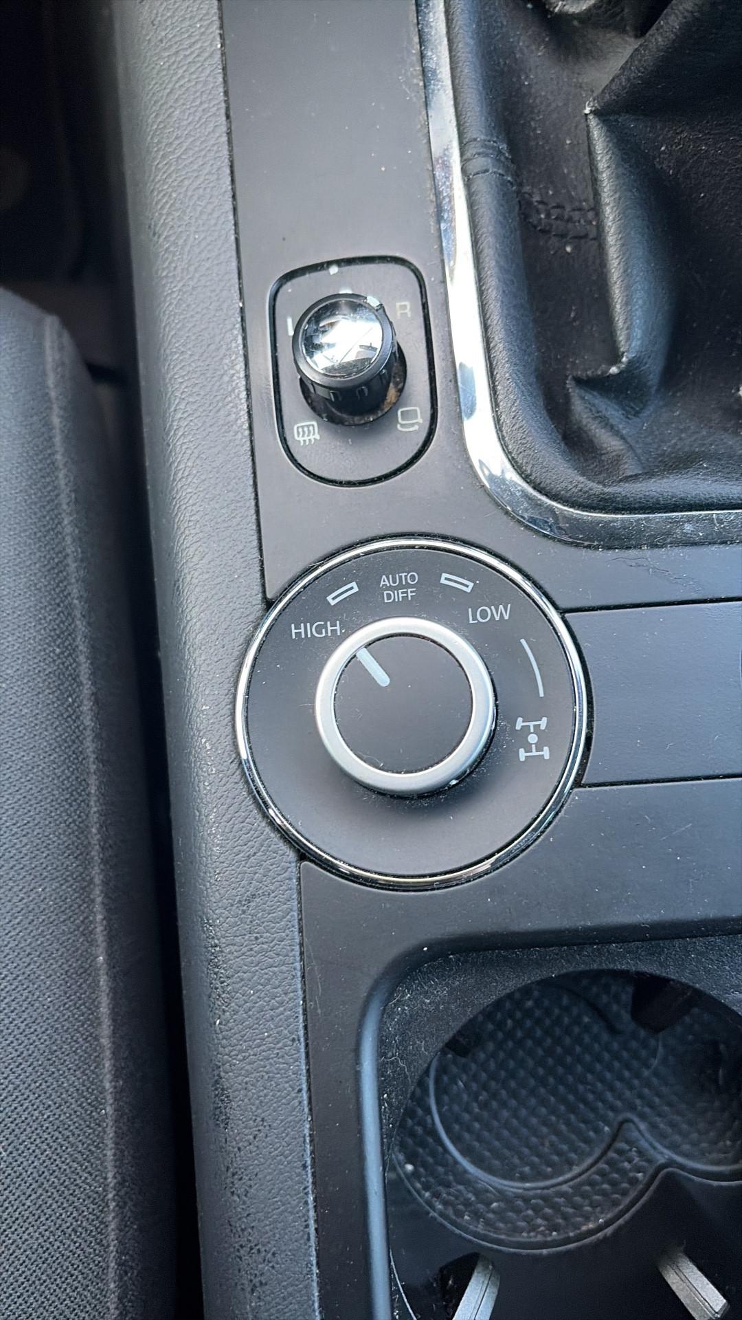 Volkswagen Touareg 2.5TDI 174CV 4x4 - 2009 MANUALE