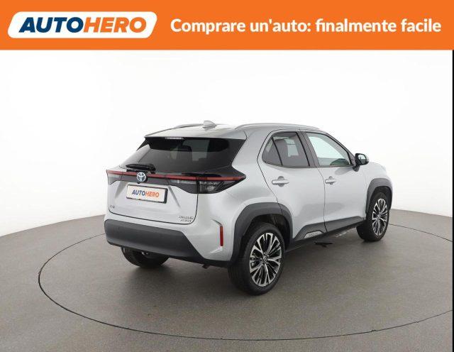 TOYOTA Yaris Cross 1.5 Hybrid 5p. E-CVT AWD-i Lounge
