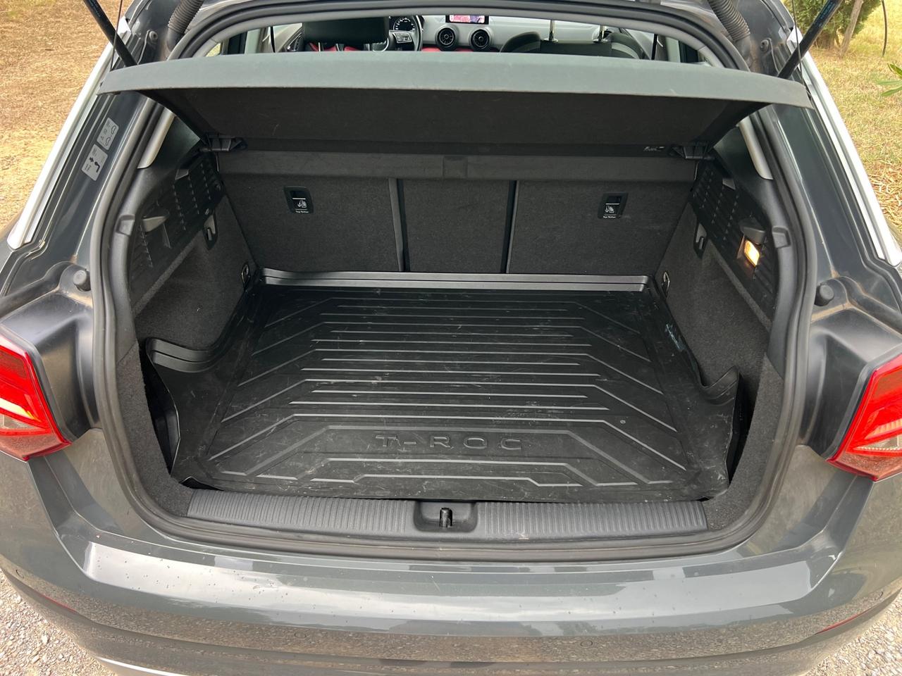Audi Q2 30 TFSI Business Design