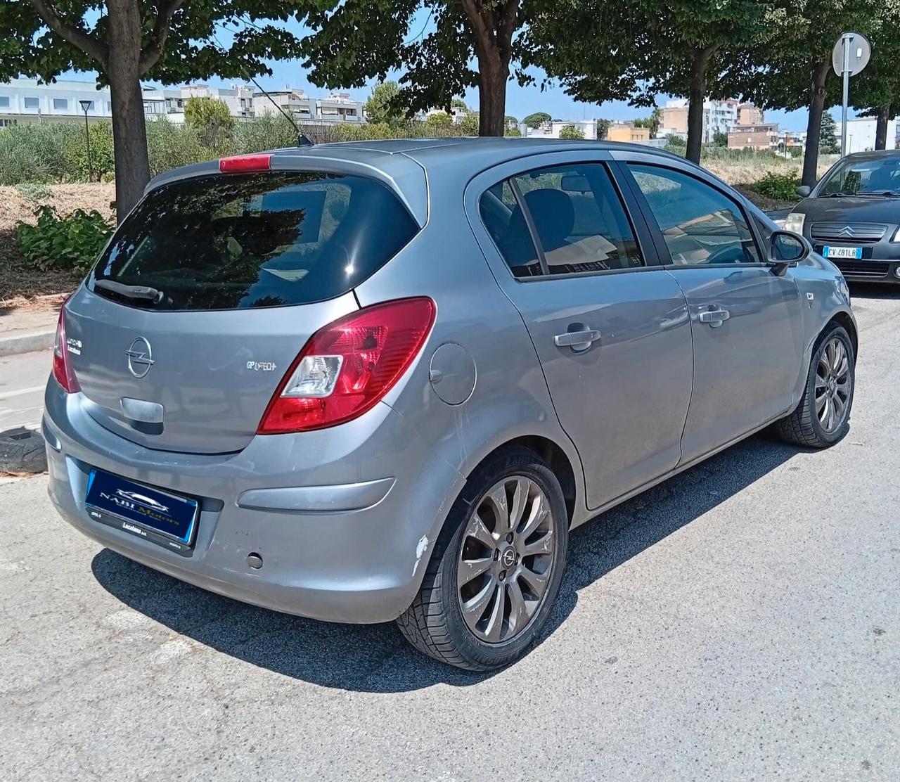 Opel Corsa 1.2 80CV 5 porte GPL