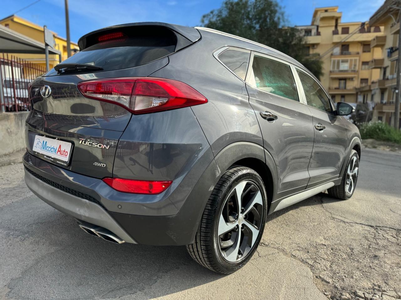 HYUNDAI TUCSON 2.0 CRDI 136 CV 4WD X-POSSIBLE FULL