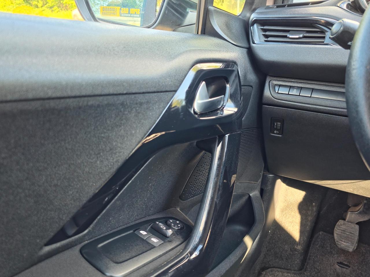 Peugeot 208 1.2 VTi 82 CV 5 porte Allure 2013-E5B Manuale NEO