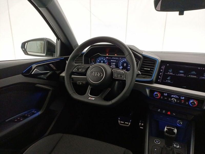 Audi A1 II 2019 Sportback Sportback 30 1.0 tfsi Identity Black 116cv s-tronic