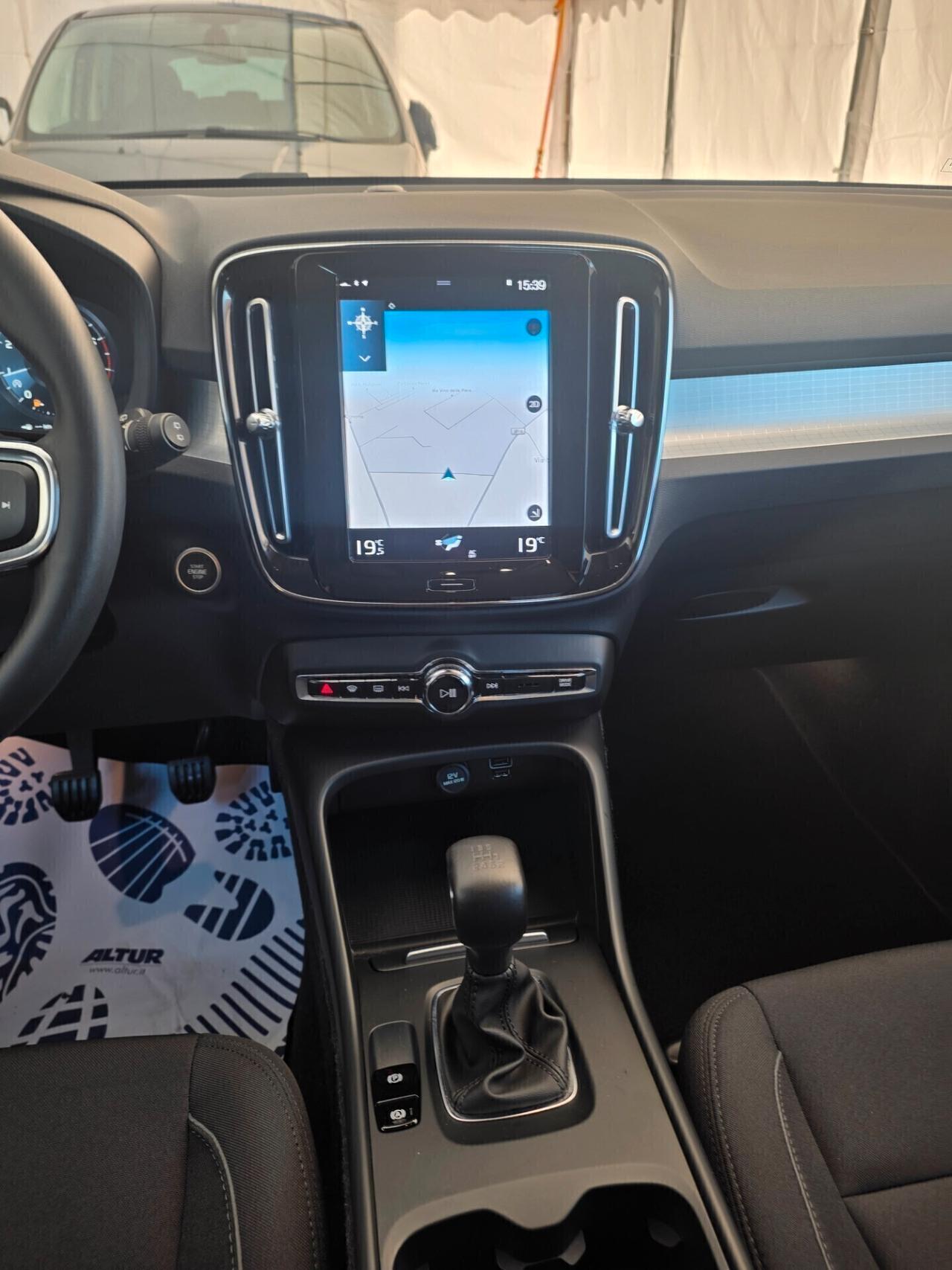 Volvo XC40 T2 Business FINANZIABILE