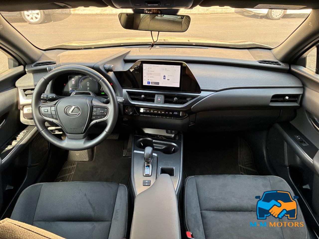Lexus UX 300h 2.0 Urban 2wd cvt 199 cv