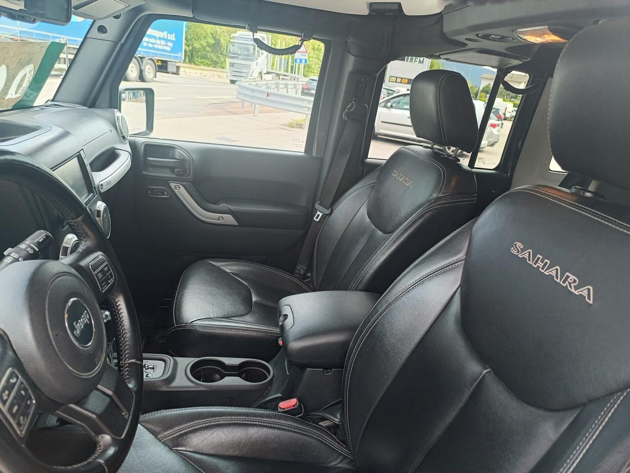 Jeep Wrangler Unlimited 2.8 CRD DPF Sahara Auto