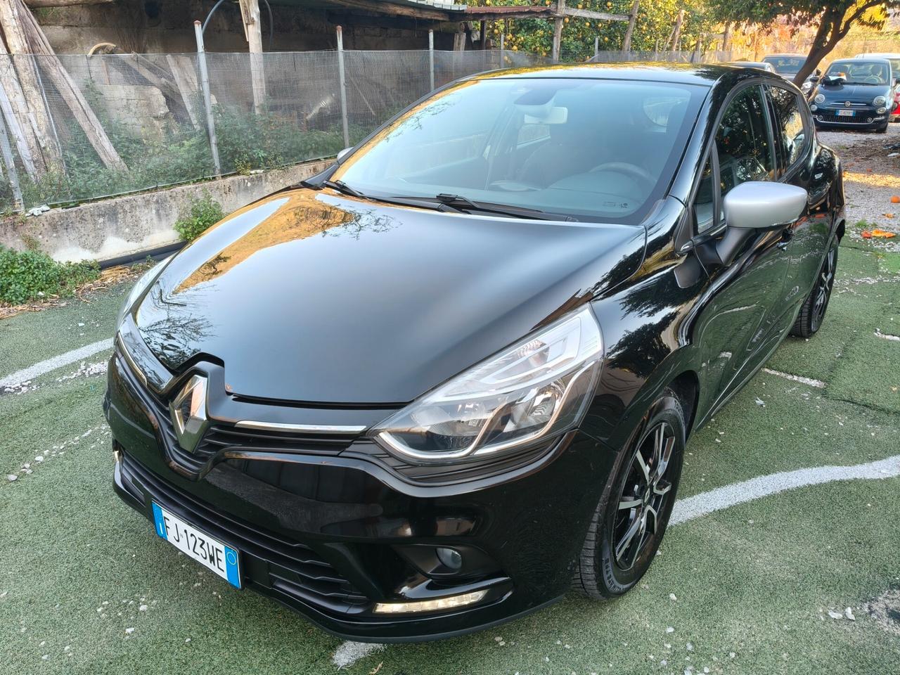 Renault Clio 1.2 FULL OPTIONAL 2017 KM 110
