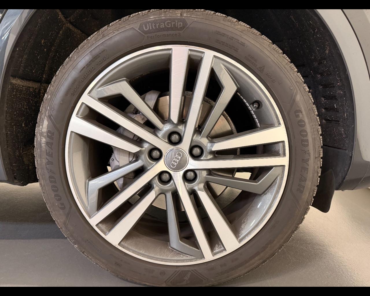 AUDI Q5 40 TDI S-TRONIC QUATTRO BUSINESS SPORT