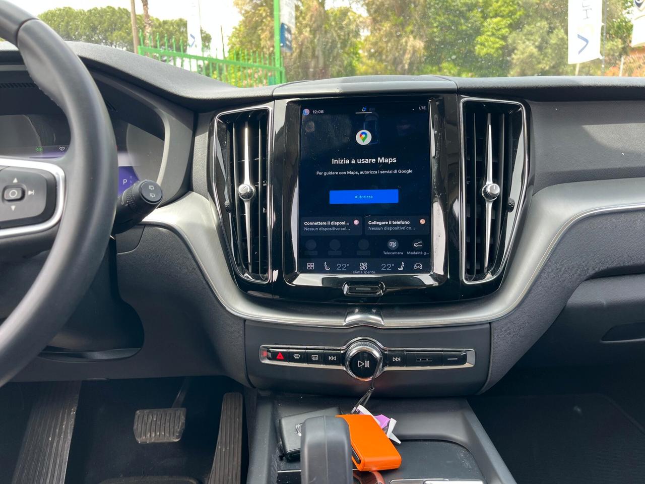 Volvo XC 60 B4 automatico Essential - Unico proprietario - 60.782 km