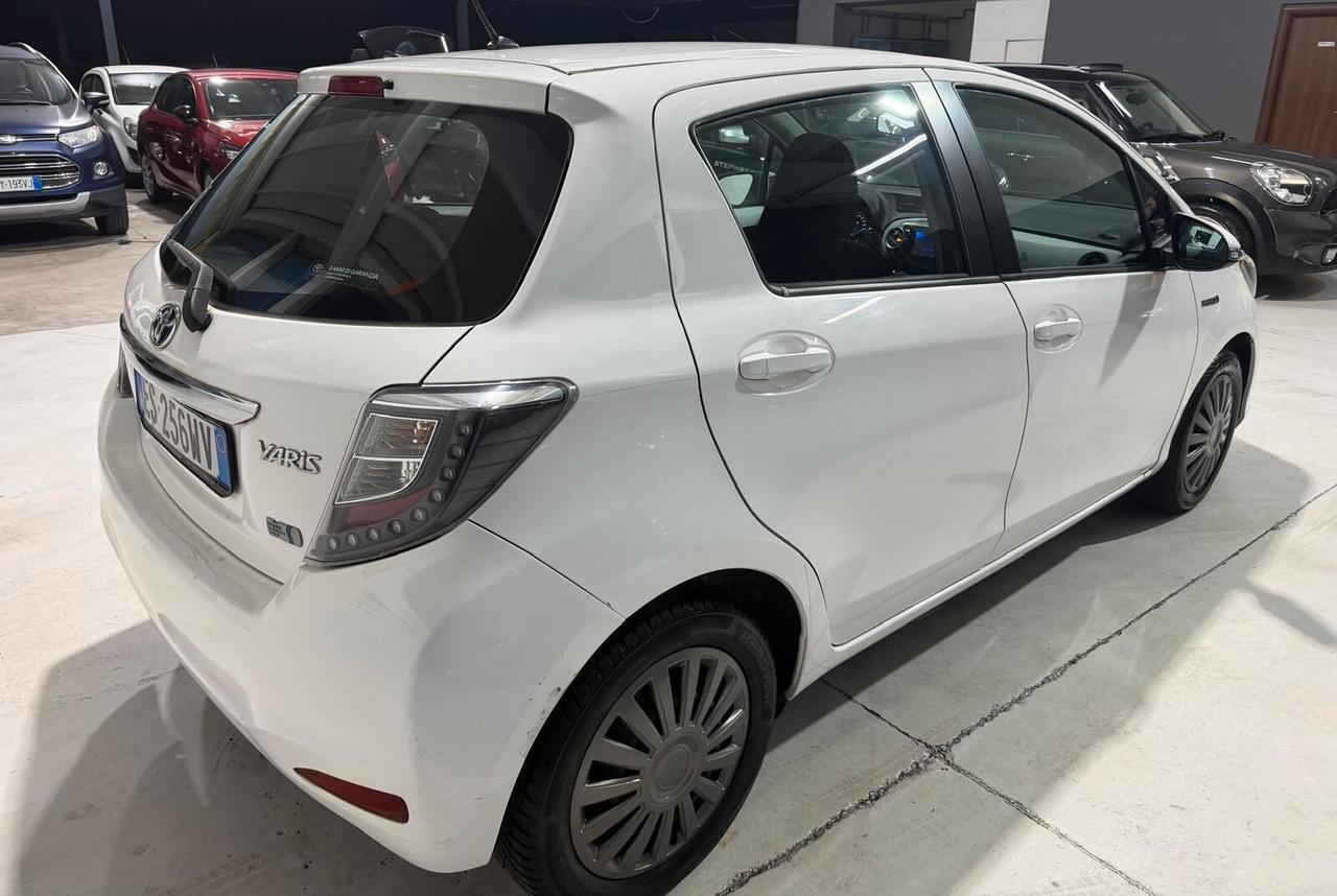 Toyota Yaris Ibrida Automatica 4 Stagioni