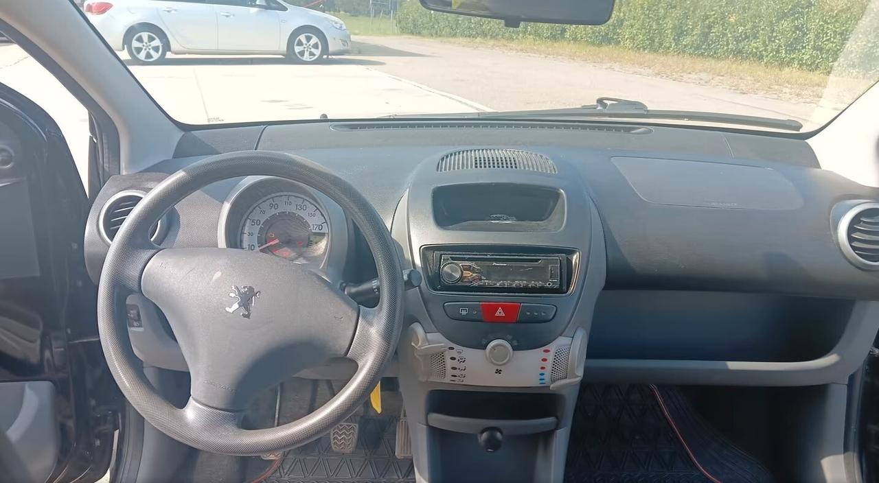 Peugeot 107 1.0 68CV 5p. Plaisir