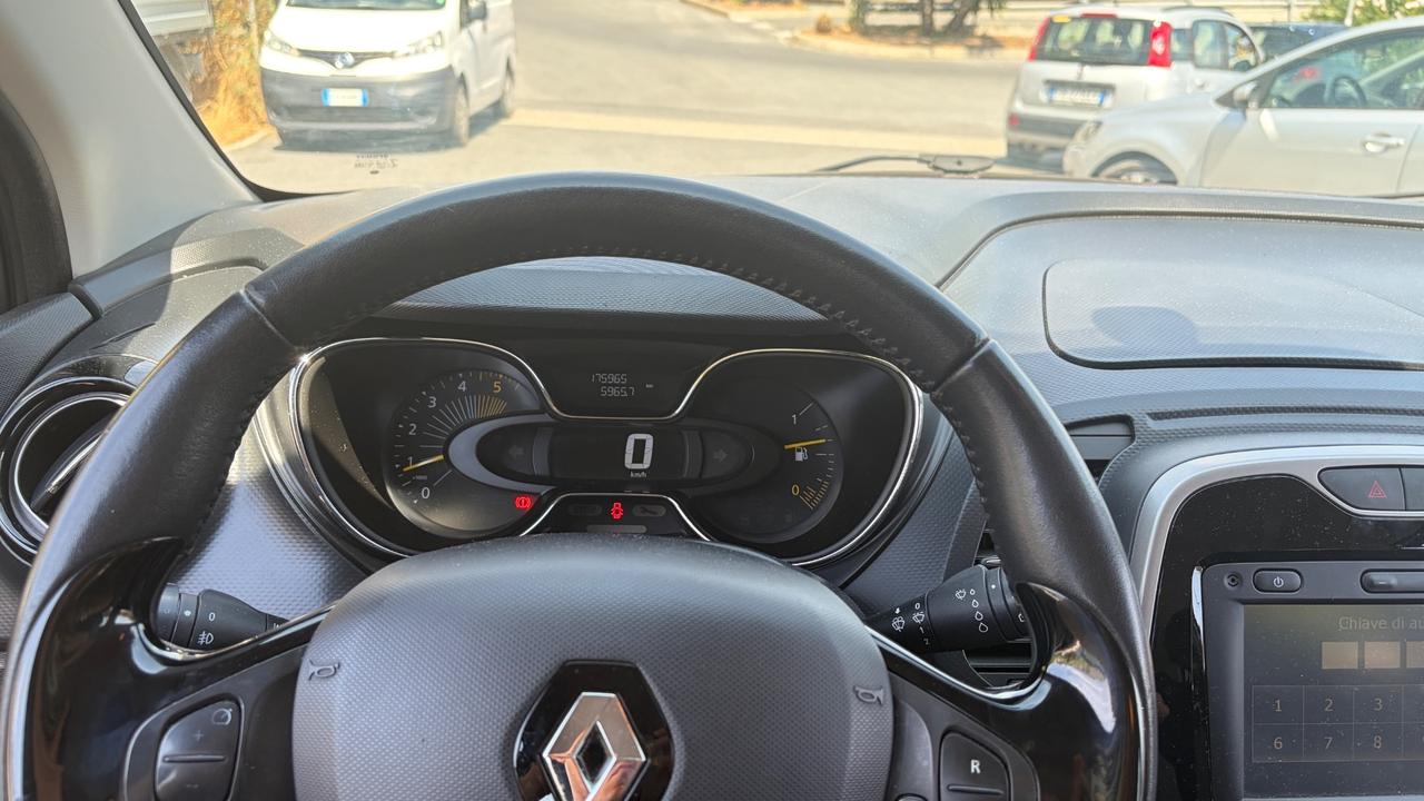 Renault Captur dCi 8V 90 CV EDC Start&Stop Energy Iconic