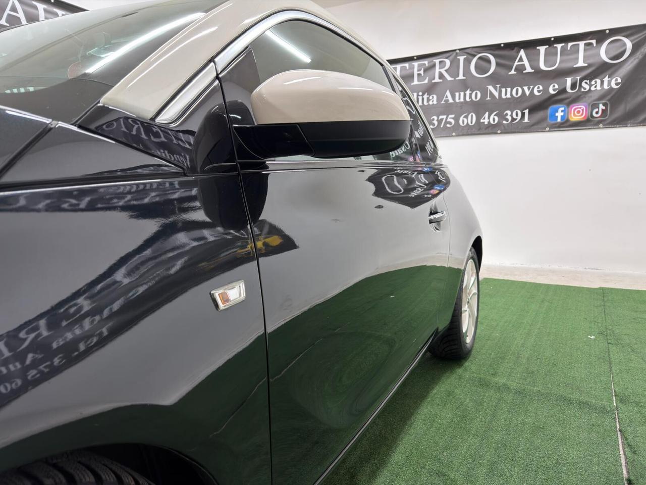 Opel Adam 1.2 70 CV White-Black Link