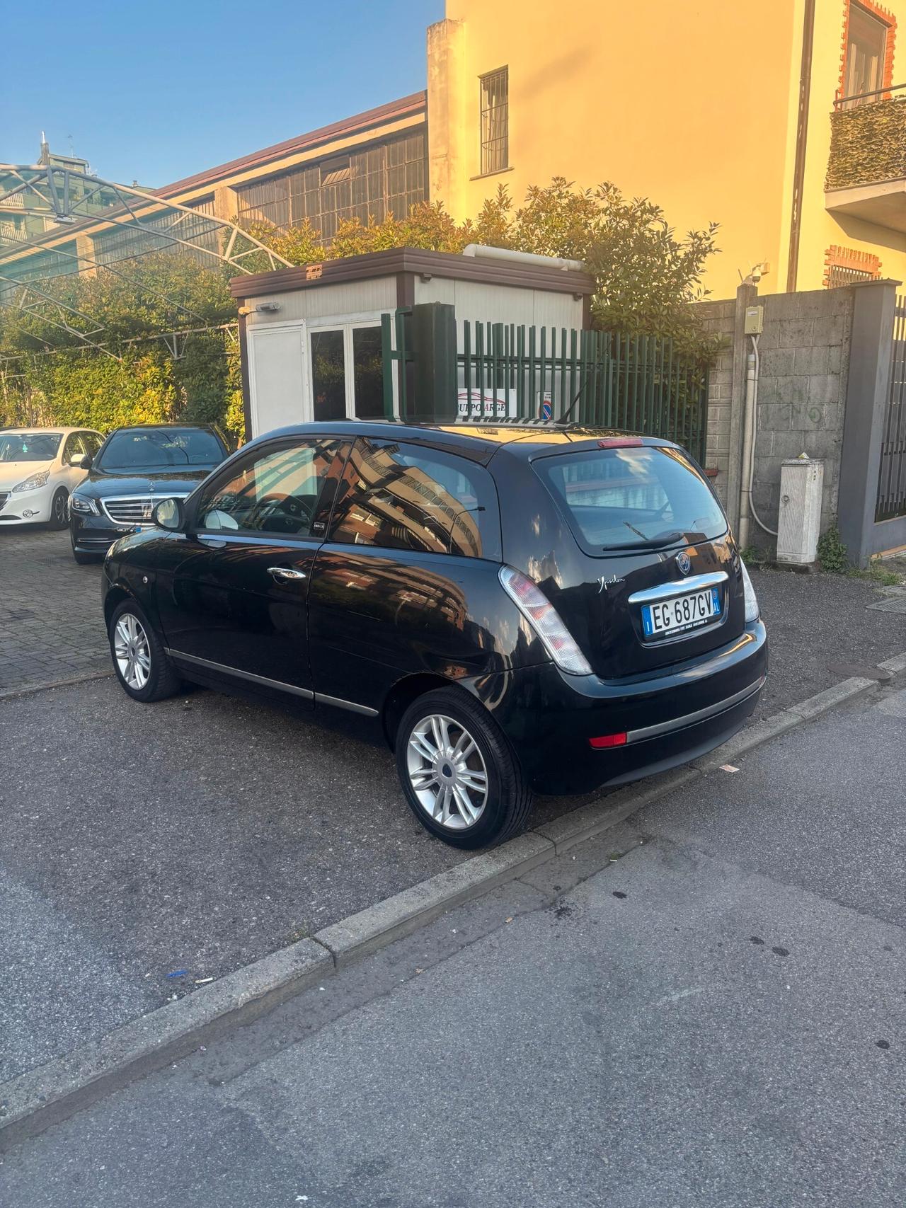 Lancia Ypsilon 1.2 69 CV Platinum