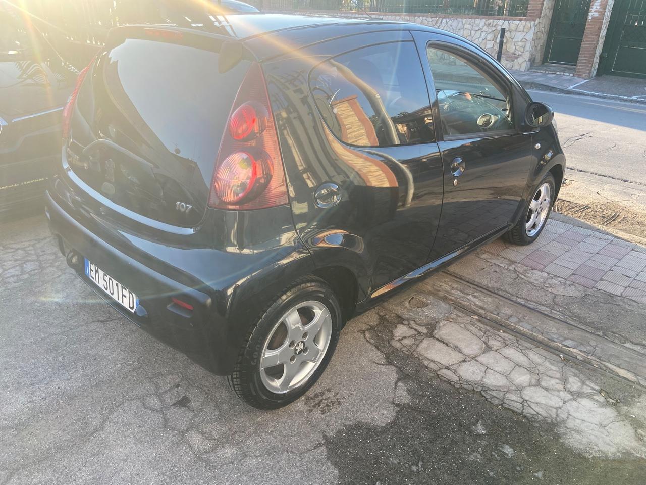 Peugeot 107 1.0 68CV 5p. Urban Move