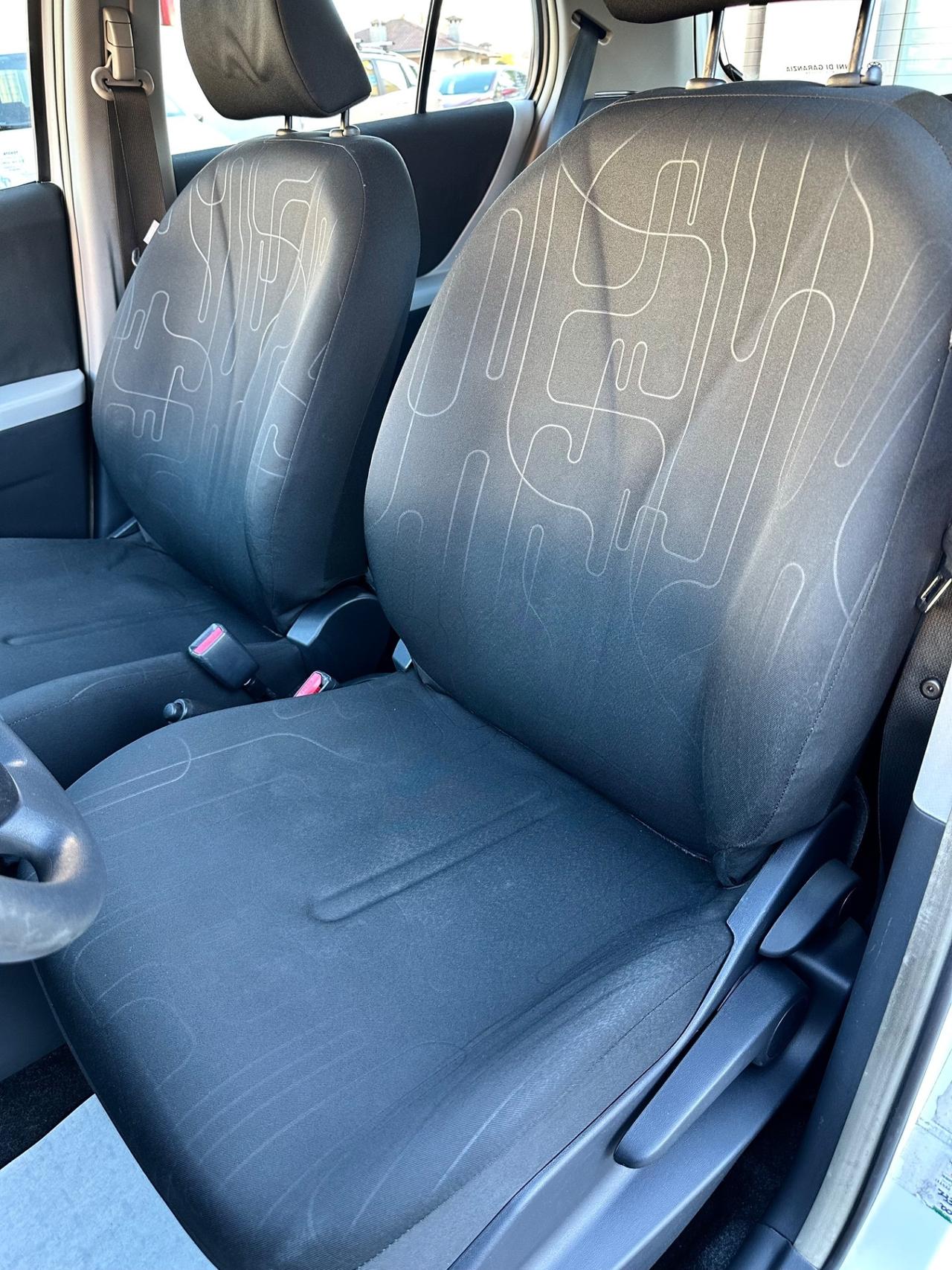 Toyota Yaris 1.0Bz 69Cv 5P - Neopatentati