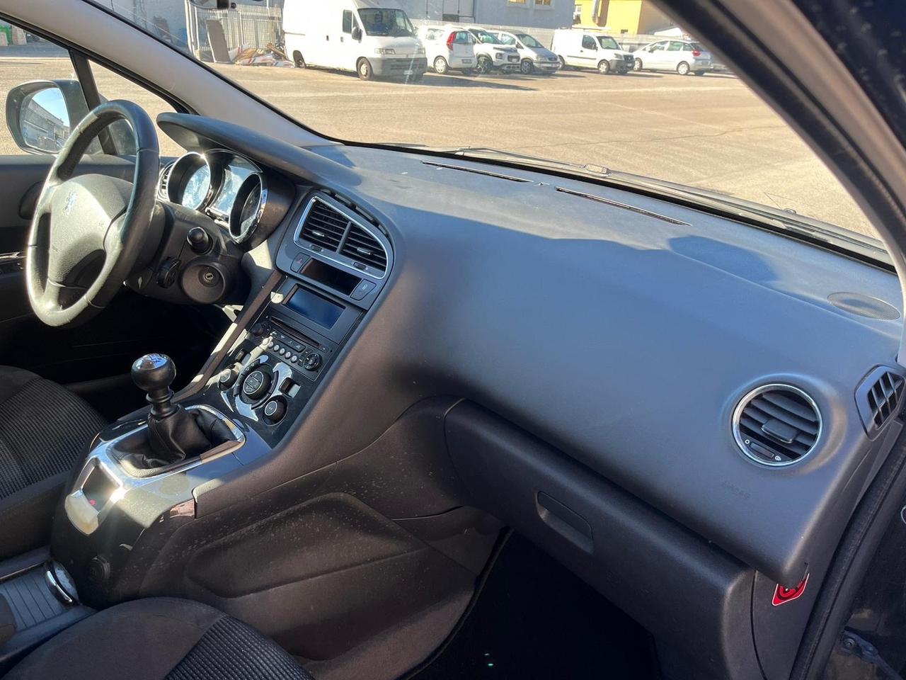 Peugeot 5008 1.6 HDi 112CV Business