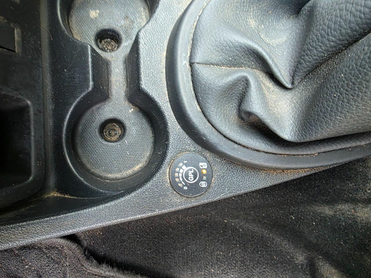 Dacia Duster 1.6 GPL AMBIENTE