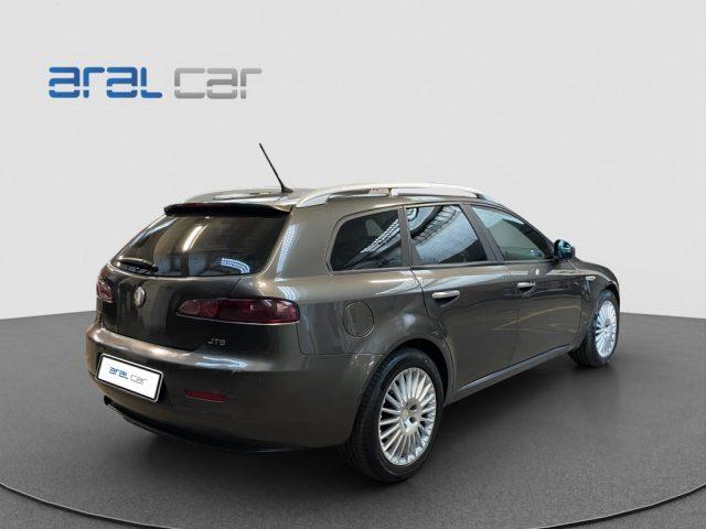 ALFA ROMEO 159 1.9 JTS 16V Sportwagon Distinctive
