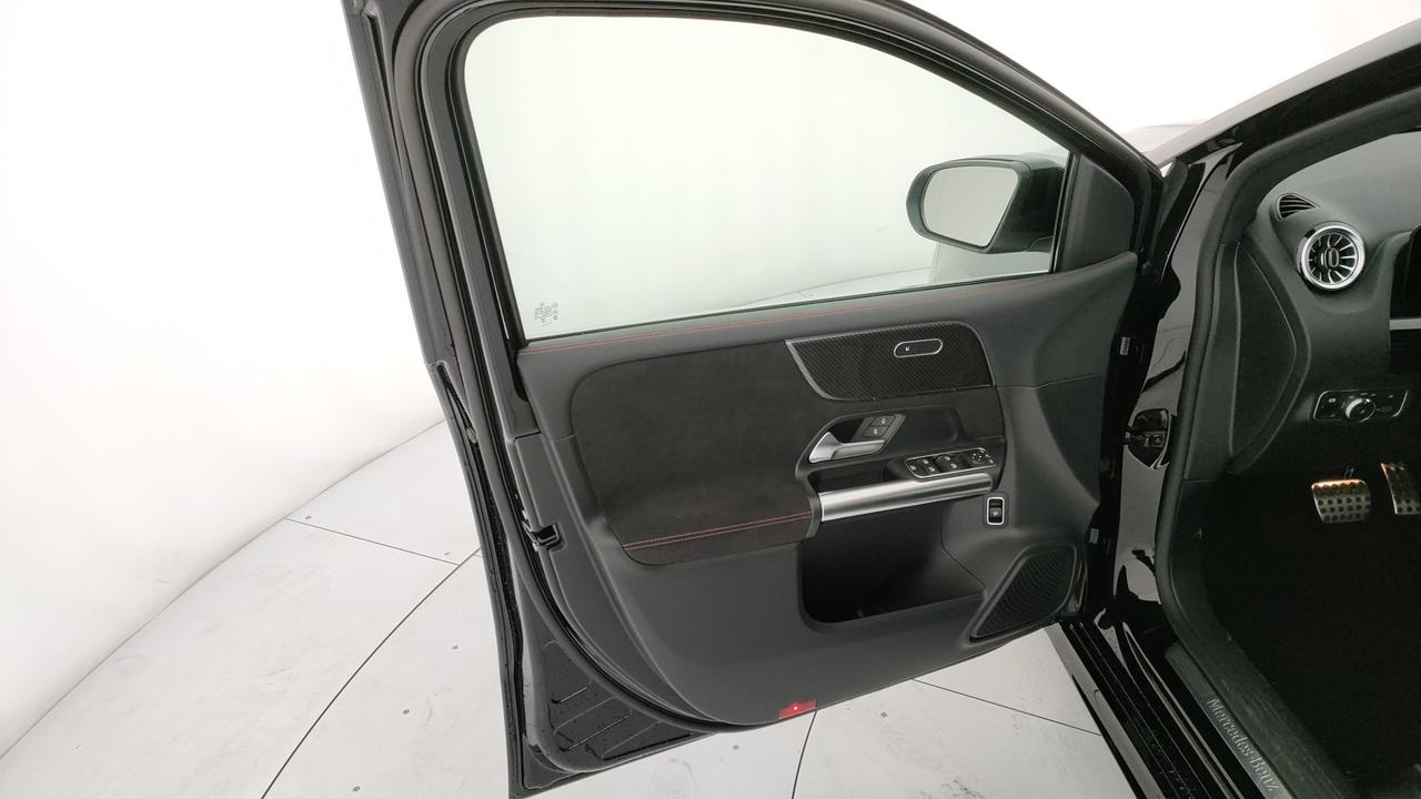 Mercedes-Benz B 180 d