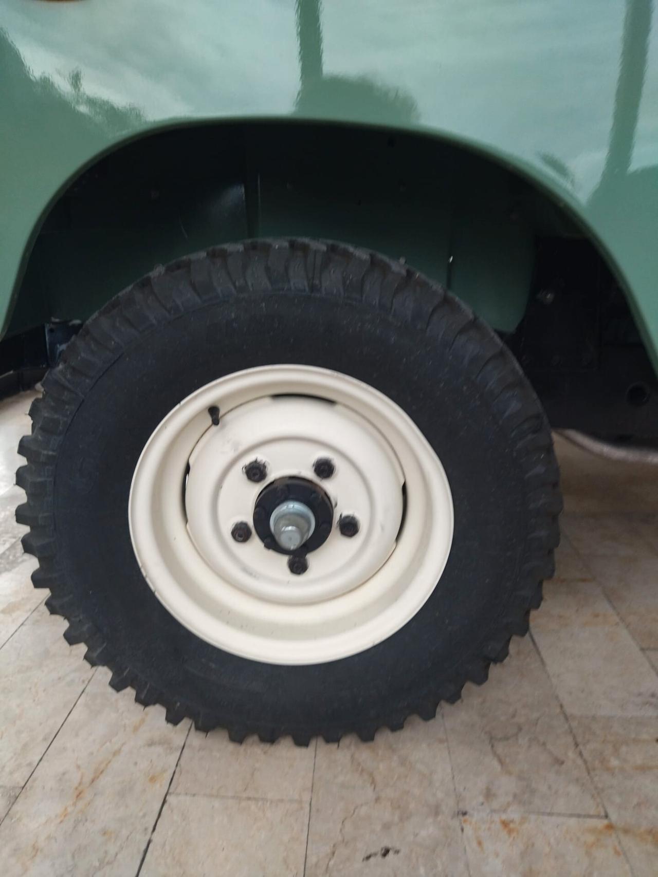 Land Rover Defender PICK-UP COMPLETAMENTE RESTAURATO