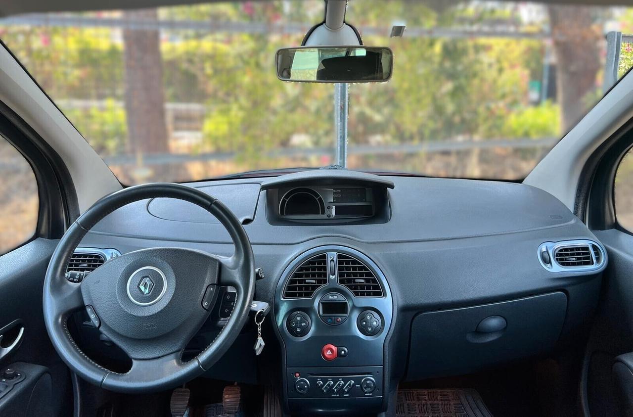 RENAULT MODUS 1.2 16V NighteDay - 2011