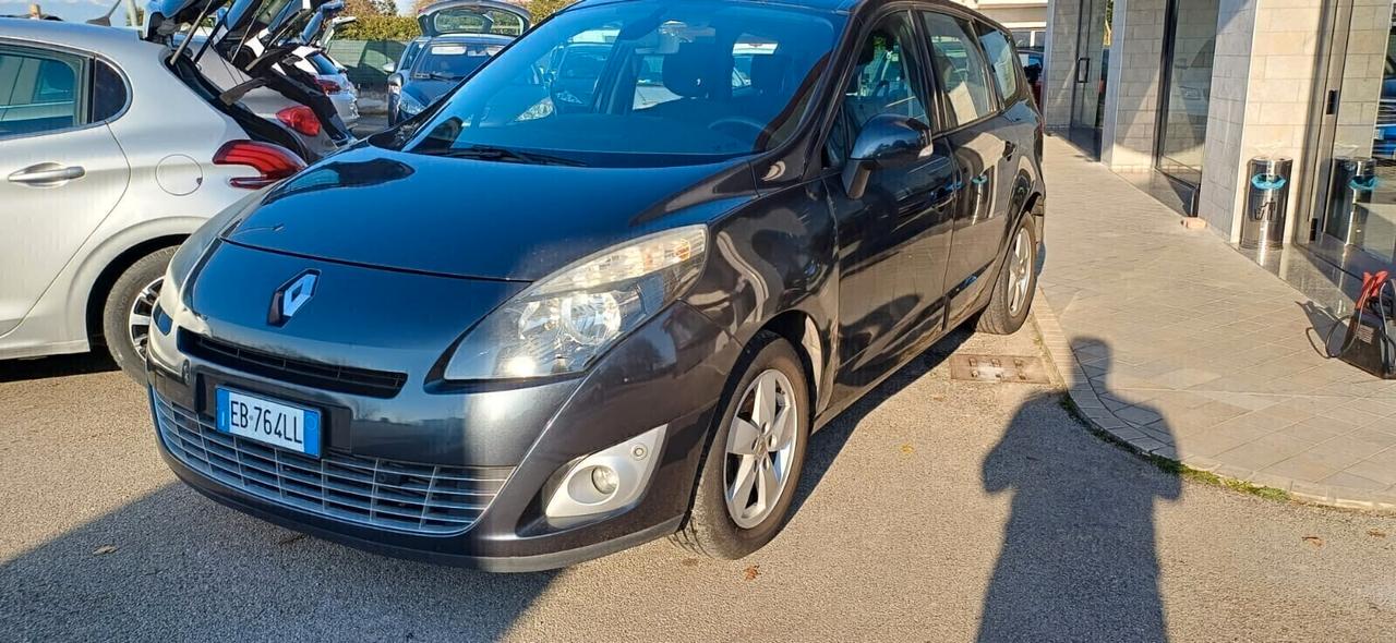 Renault Scénic 1.5 dCi 7 posti Neopatentati