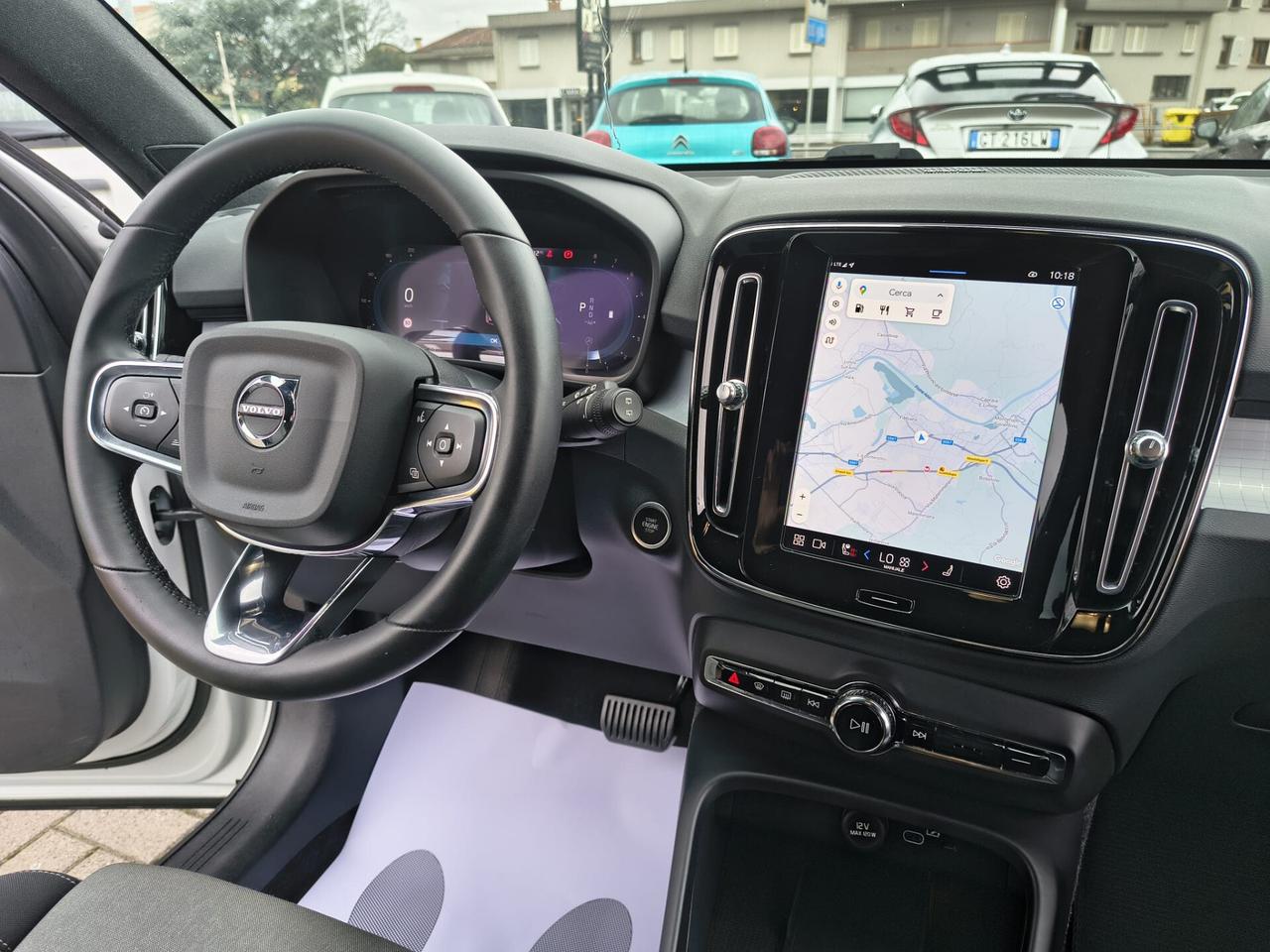 Volvo XC40 2.0 AWD automatico Plus Dark *PREZZO REALE*