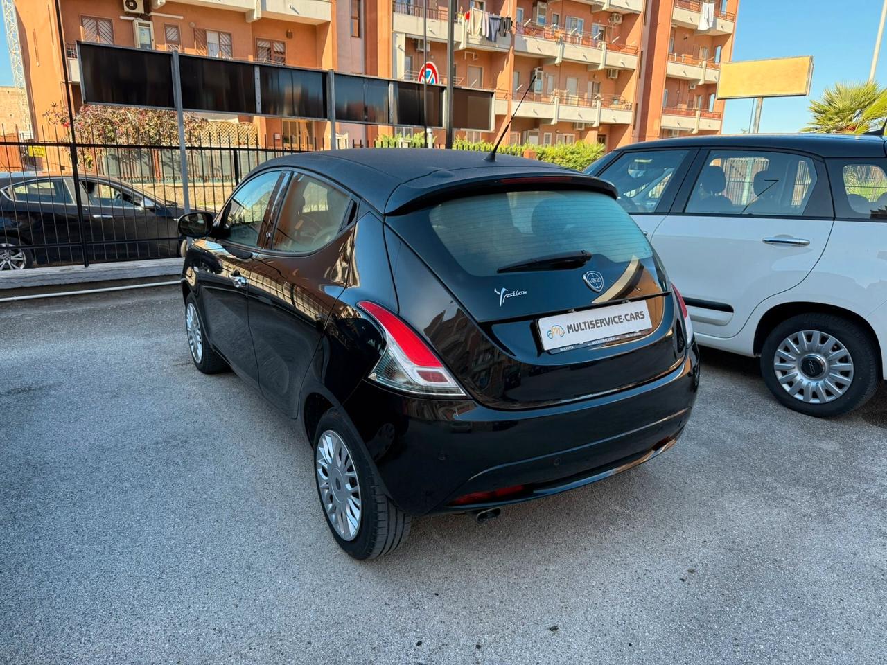 Lancia Ypsilon 1.2 69 CV 5 porte Gold