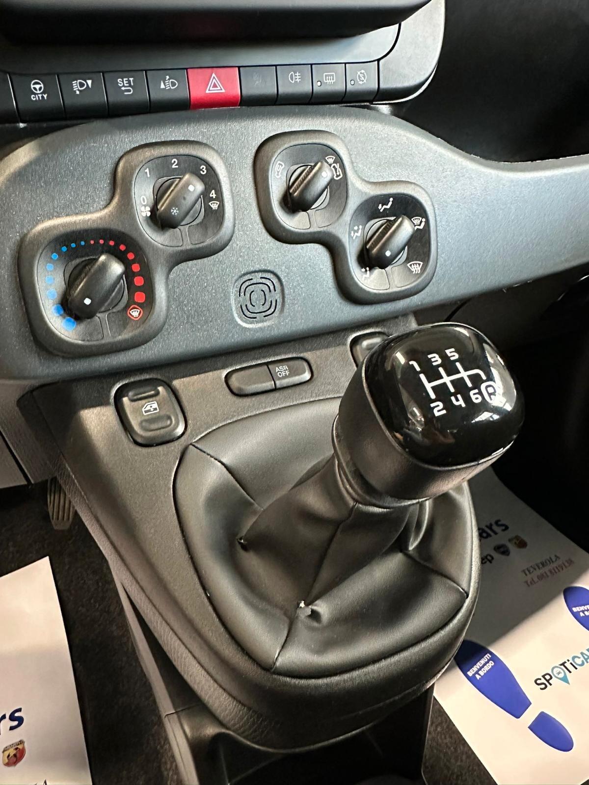 Fiat Panda 1.0 Hybrid 2024 km aziendale full optional