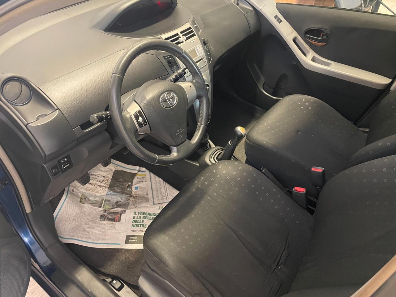 Toyota Yaris 1.0 5 porte Now FULL TAGLIANDATA NEOPATENTATI