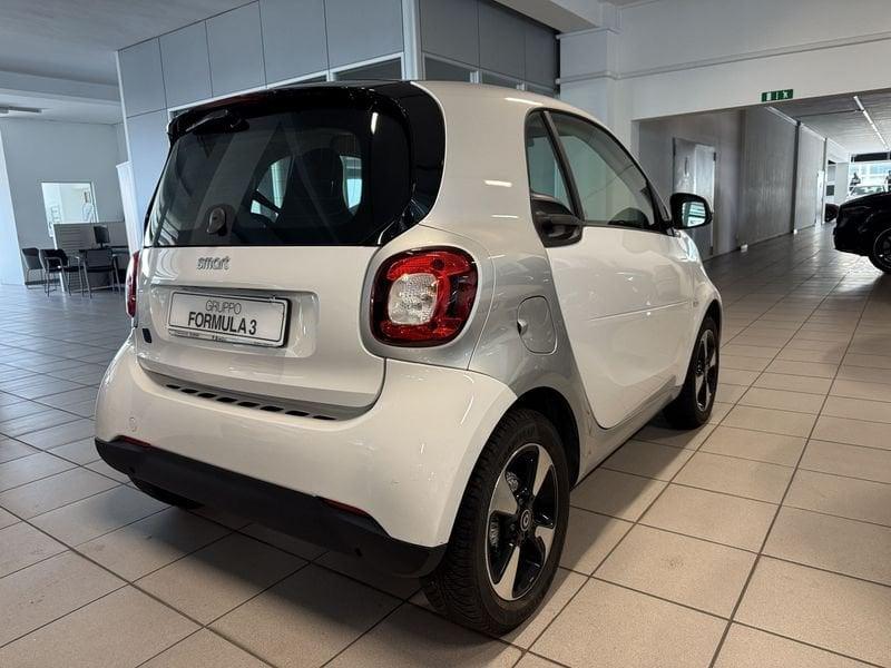 smart fortwo EQ Passion