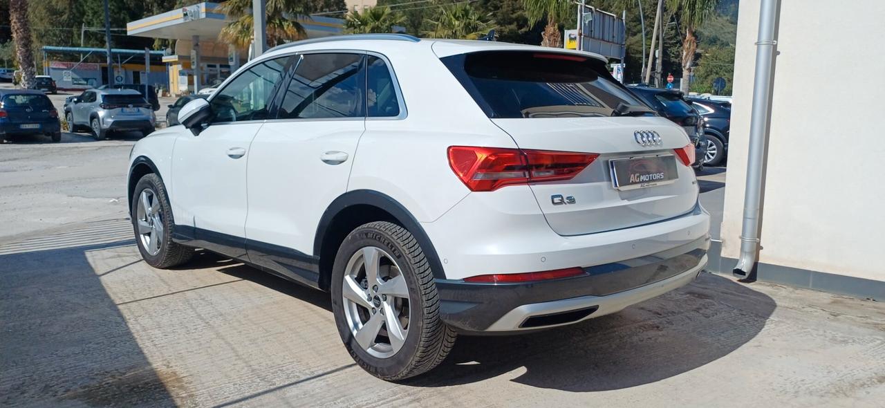 Audi Q3 40 TDI quattro S tronic Business Advanced
