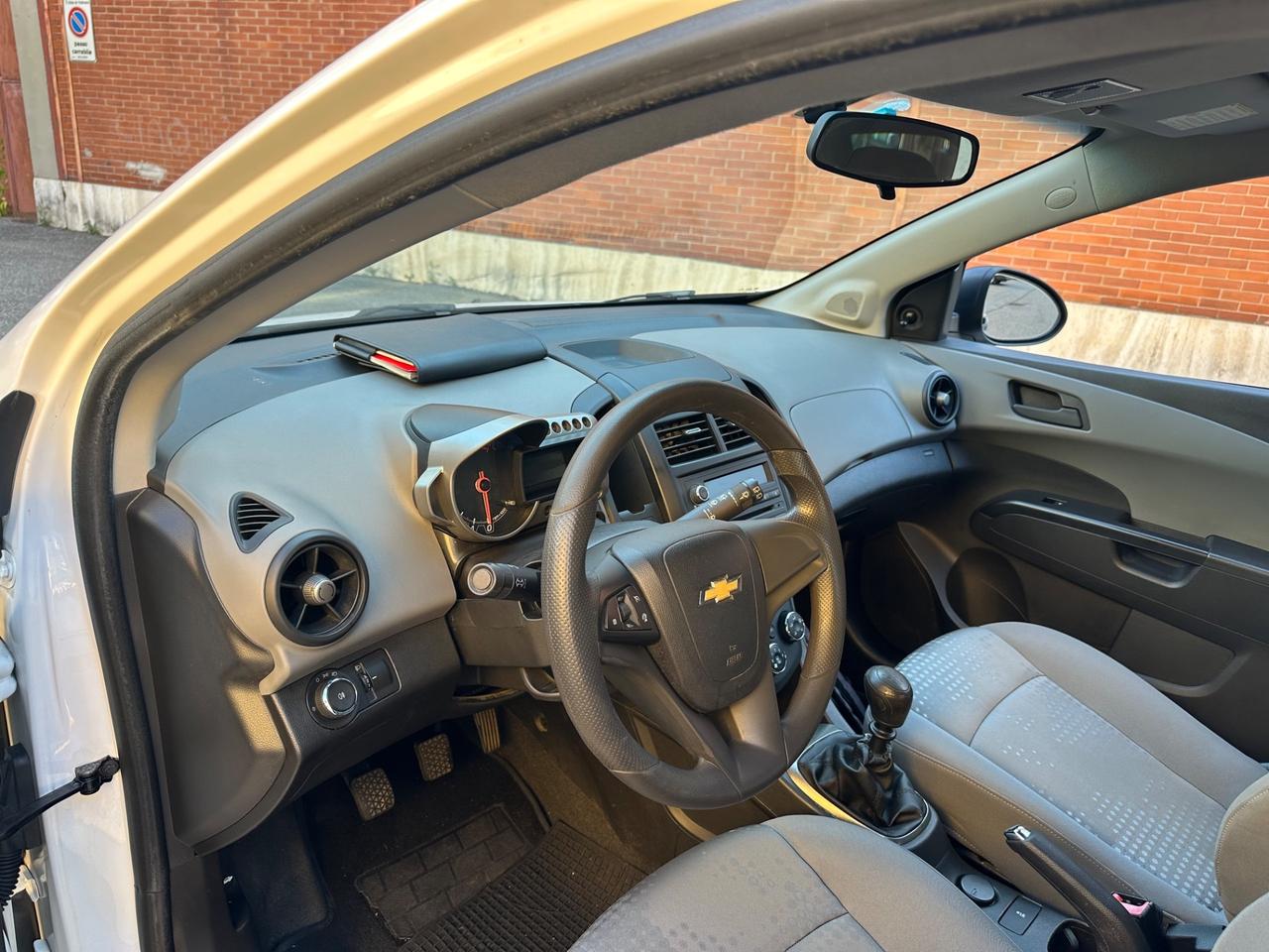 Chevrolet Aveo 1.2 86CV GPL della casa 5 porte