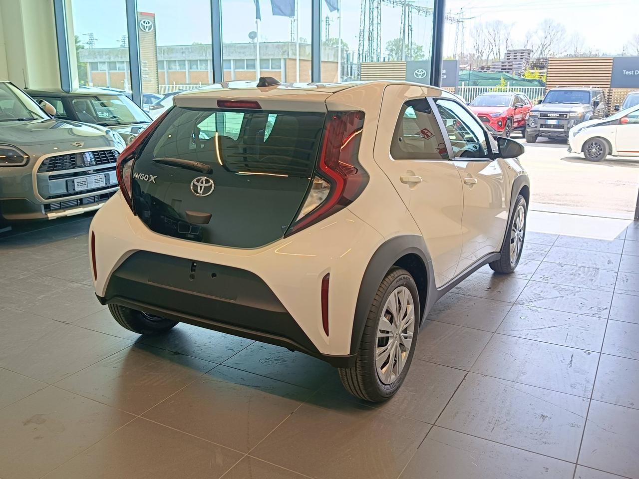 TOYOTA Aygo X 1.0B ACTIVE MT - MY24