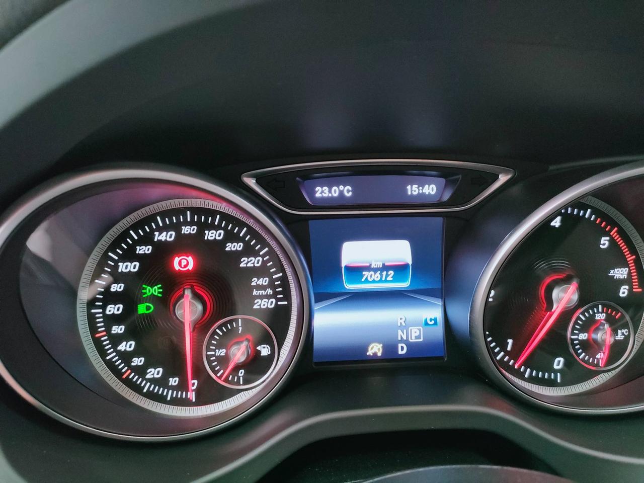 Mercedes-Benz GLA-X156 2017 - GLA 200 d Night Edition 4matic auto